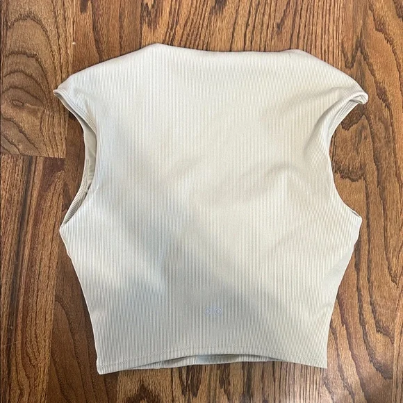 ALO Yoga Women's Beige Ribbed Bodysuit - Picture 3 of 3